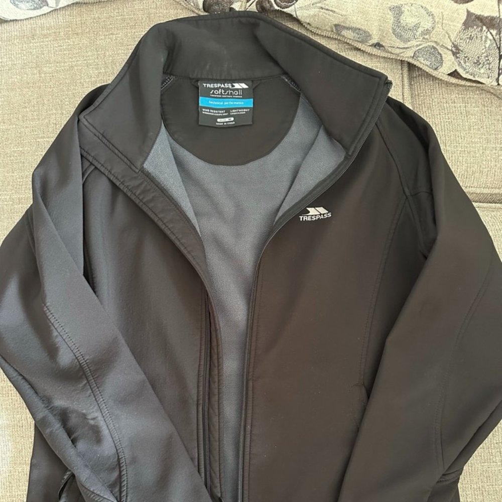 Trespass Softshell Ski Snowboard Black Jacket Women's Medium (no hood)